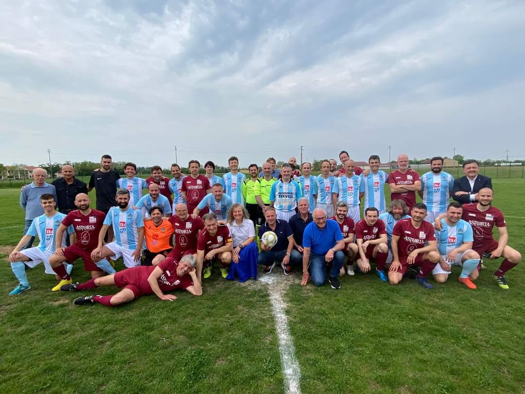 Le squadre e gli arbitri